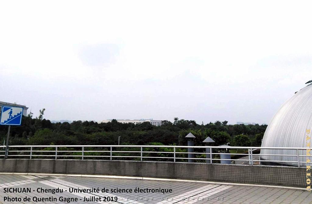 Chengdu- Universite Science electronique 065.jpg